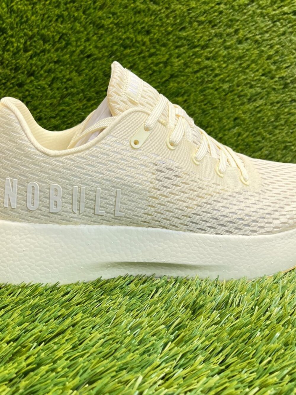 Nobull Journey Mens Size 13.5 Ivory Athletic Running Walking Shoes Sneakers
